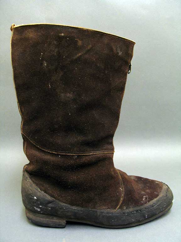 16-7-18-collections-Donation-101-Bill-Hicksons-flying-boot_WEB 16-7-18-collections-Donation-101-Bill-Hicksons-flying-boot_WEB