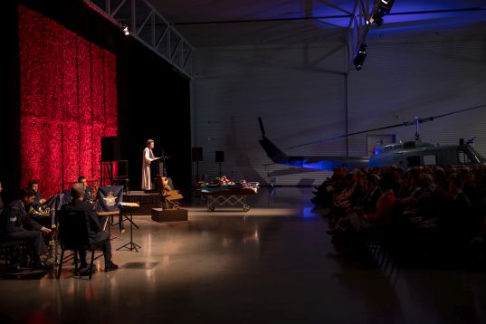 20181023_NZDF_K1028063_014_web RNZAF Principal Chaplain, Di Woods, officiating at Thérèse’s funeral service on 23 October 2018. Image: NZDF Official. Funeral service for the Director of the Air Force Museum, Therese Angelo, held at the Air Force Museum in Wigram.