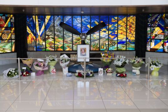 20181023_NZDF_K1028063_066_web FSome of the many tributes in memory of Thérèse, placed in the memorial alcove at the Air Force Museum of New Zealand. Image: NZDF Official.