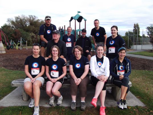 DSCF1093_web Thérèse with some of the Museum staff at the Christchurch Star ‘City 2 Surf’ fun run and walk, 2013.