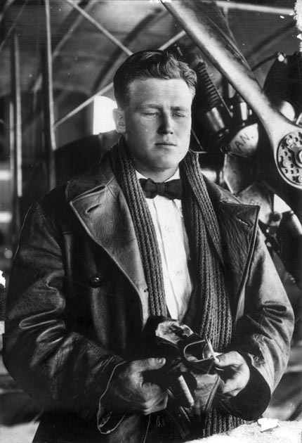 MUS0309611 Duncan Sloss on his graduation as a pilot at the Canterbury Aviation Company, Sockburn, 1917. From the collection of the Air Force Museum of New Zealand.