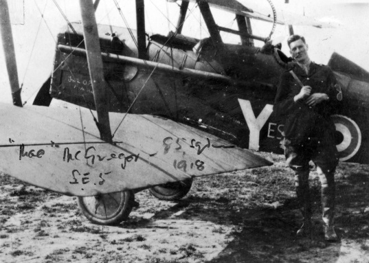 malcolm-macgregor_0 Malcolm ‘Mac’ McGregor, photographed by his great friend Keith ‘Grid’ Caldwell next to his SE.5a scout in 1918. From the collection of the Air Force Museum of New Zealand.