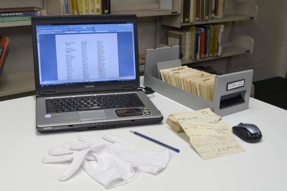 Laptop and index cards_web Laptop with index cards. Image: Air Force Museum of New Zealand.