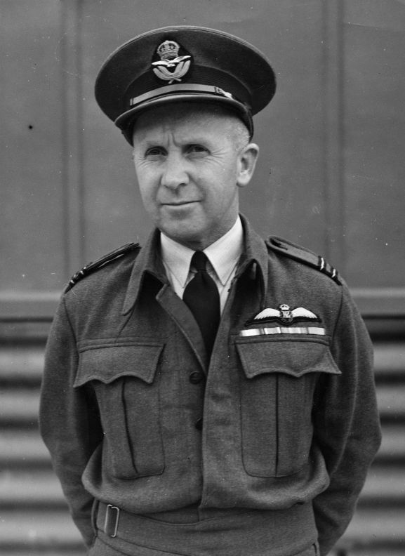 2019-064.18 Flight Lieutenant Harry Leese, adjutant, RNZAF Bell Block, 1942.