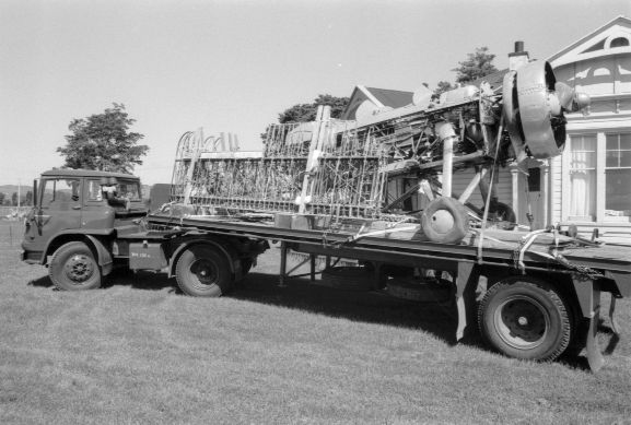 OhG3851-80 Recovery of Avro 626 NZ203 from Mr Jim Frogley's farm at Havelock North.