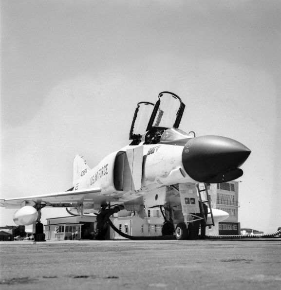 OhG7457-66 3/4 front view of USAF F-4 Phanton 64-0694 at RNZAF Station Ohakea as part of Operation Queen Bee.