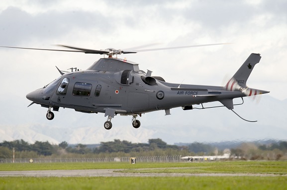 20110428_OH_K1001337_0004 RNZAF A109 helicopter, with kiwi roundel, 2011. Image: NZDF.
