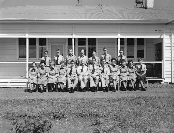 Rona web (2) Group. No. 61 Air Defence Squadron (Radar Unit) at Piha Radar Station. Ref: WhG11153-57, RNZAF Official.