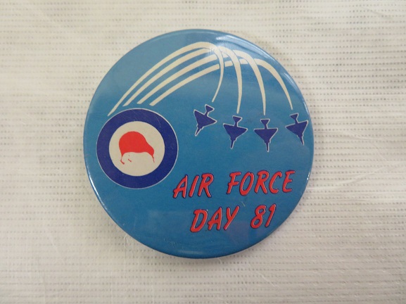 Air Force Day '81 badge Commemorative Badge, Air Force Day '81. From the collection of the Air Force Museum of New Zealand.